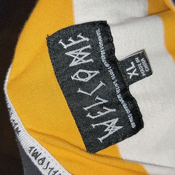 Yellow and white striped long sleeve welcome shirt - Picture 3 of 3